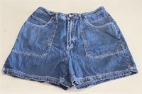 Size 18 RVT "Serve Piping Hot" Jean Shorts