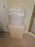 2 laundry baskets/hampers