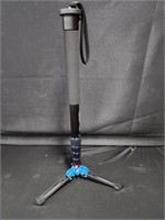 Neewer Extendable Camera Monopod with Detachable