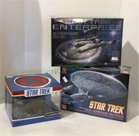 Star Trek includes two model kits of the USS