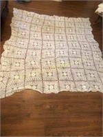 Crocheted bed cover. 92 x 82