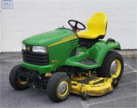 John Deere X475 Lawn Tractor
