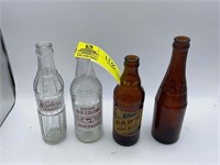 GROUP OF FOUR GLASS BOTTLES TO INCLUDE OLD COLONY,