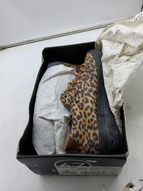 67 leopard shoes size 7