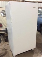 White-Westinghouse upright freezer, works