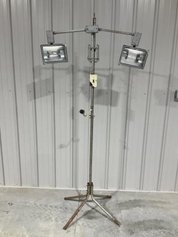 Shop light with Stand