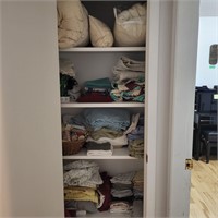 M164 Linen closet