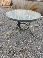 Small lawn table 30 inches in diameter 27 inches