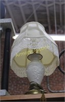 PORCELAIN LAMP WITH SHADE