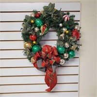 Christmas Wreath with Round Ornaments and Bow