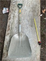 Large Aluminum scoop shovel