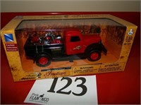 NEW RAY INDIAN TRUCK AND MOTORCYCLE 1:24