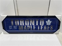 Toronto Maple Leafs sign
