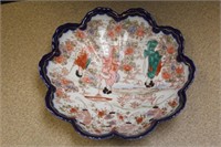 Kutani Geisha Girl Scallop Bowl