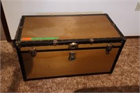 Vintage Steamer Trunk - size 36"x18"x20"