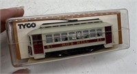 TYCO No. 61 Nob Hill Trolley Model Railroad Car w/