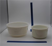 2 Vintage Glass Mixing Bowls