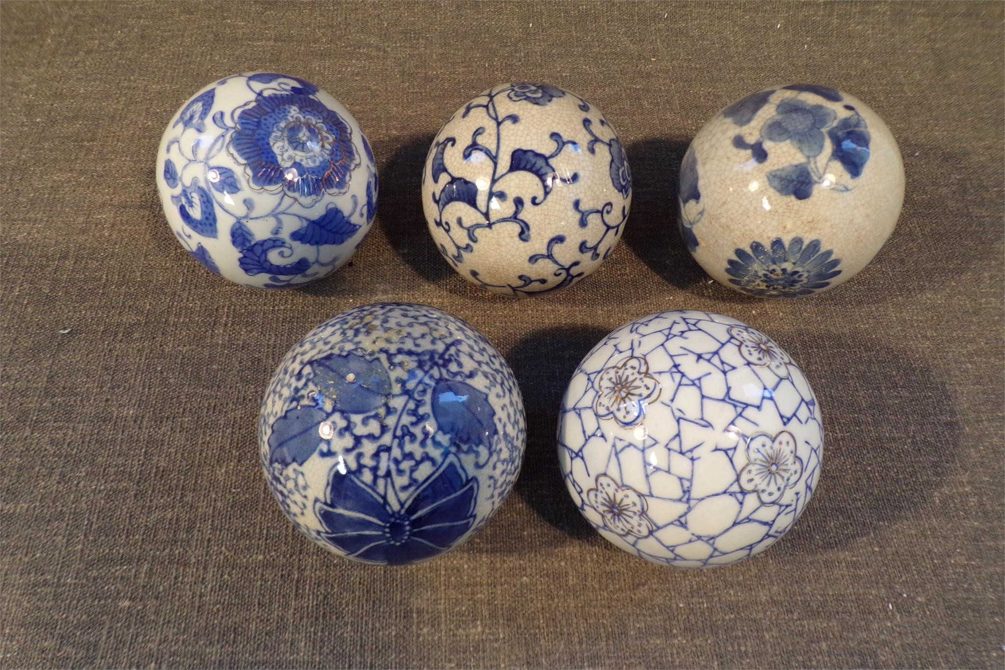 Lot of 8 Vintage Blue Chinoiserie Carpet Balls