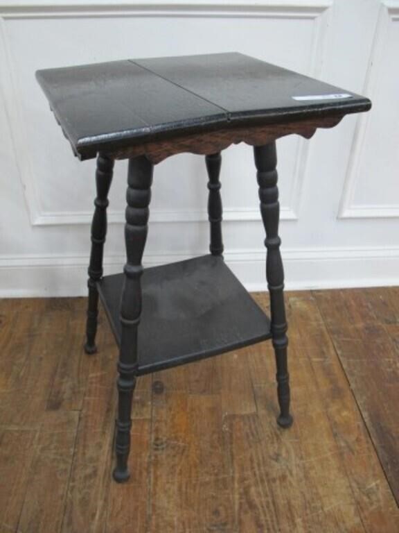 BLACK SIDE TABLE SOLID, TOP HAS CRACK 16 X 28H