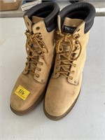 SIZE 11 MENS THINSULATED BOOTS