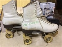 Vintage skating shoes, Chicago trophy custom