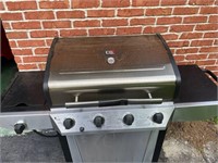 GRILL WITH EXTRA WHEELS