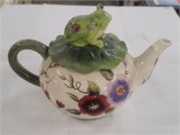 Floral Frog Style Teapot