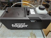 Ground fogger machine