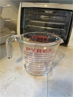 4 GLASS MEASURING CUPS (3) PYREX (1) FIREKING