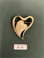 Vintage Enamel Heart Goldtone Brooch