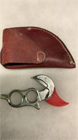 Double Hook Finger Knife w/Leather Case