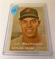 1957 Topps Art Houtteman #385