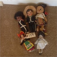 Assorted dolls from around the world
