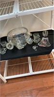 Punch bowl/ cups and plate