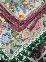 2 Tapestrys flower pattern