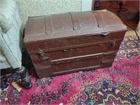 Small Camel Back Trunk