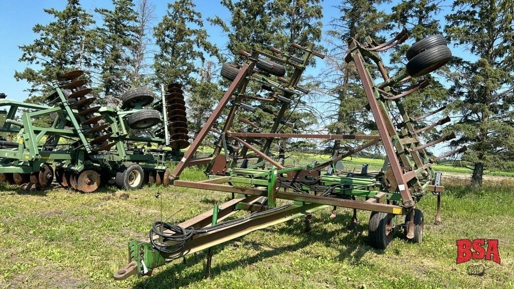 OFFSITE: JD DT Cultivator  30'