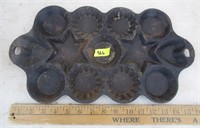 Unique cast iron muffin pan with stars & hearts
