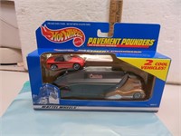 1999 Hot Wheels Over the Road Transporter and Car