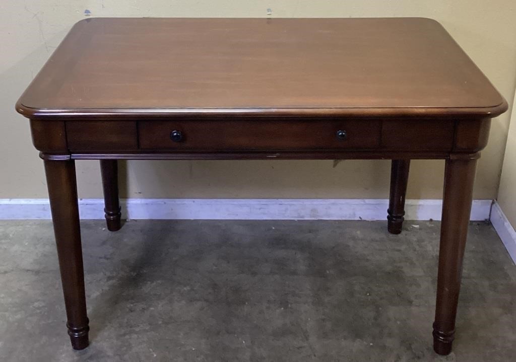TRADITIONAL STYLE SINGLE DRAWER WRITING DESK