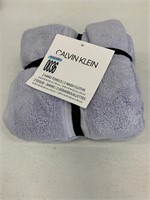 CALVIN KLEIN 2 HAND TOWELS 16 X 30 IN
