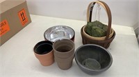 Flower pots & baskets