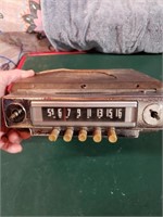 EARLY 1950S FORD CAR RADIO - FOR PARTS