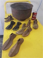Cast-iron cauldron and cast iron cobbler molds