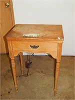 Vintage Sewing Machine Table w/ Singer Inside