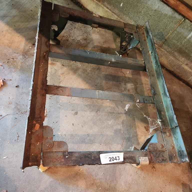 Metal Rolling Cart - approx 24" x 18"