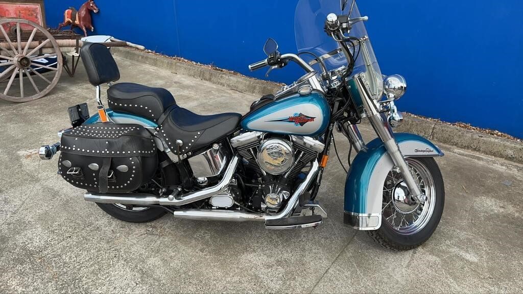 1995 HARLEY DAVIDSON HERITAGE SOFTAIL MOTORCYCLE