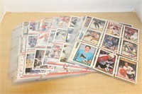 SELECTION OF HOCKEY TRADING CARDS