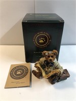 Boyds Bears & Friends-Scientist Bear Figure in box