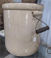 (AB) Large ceramic planter 16"h 14"diameter